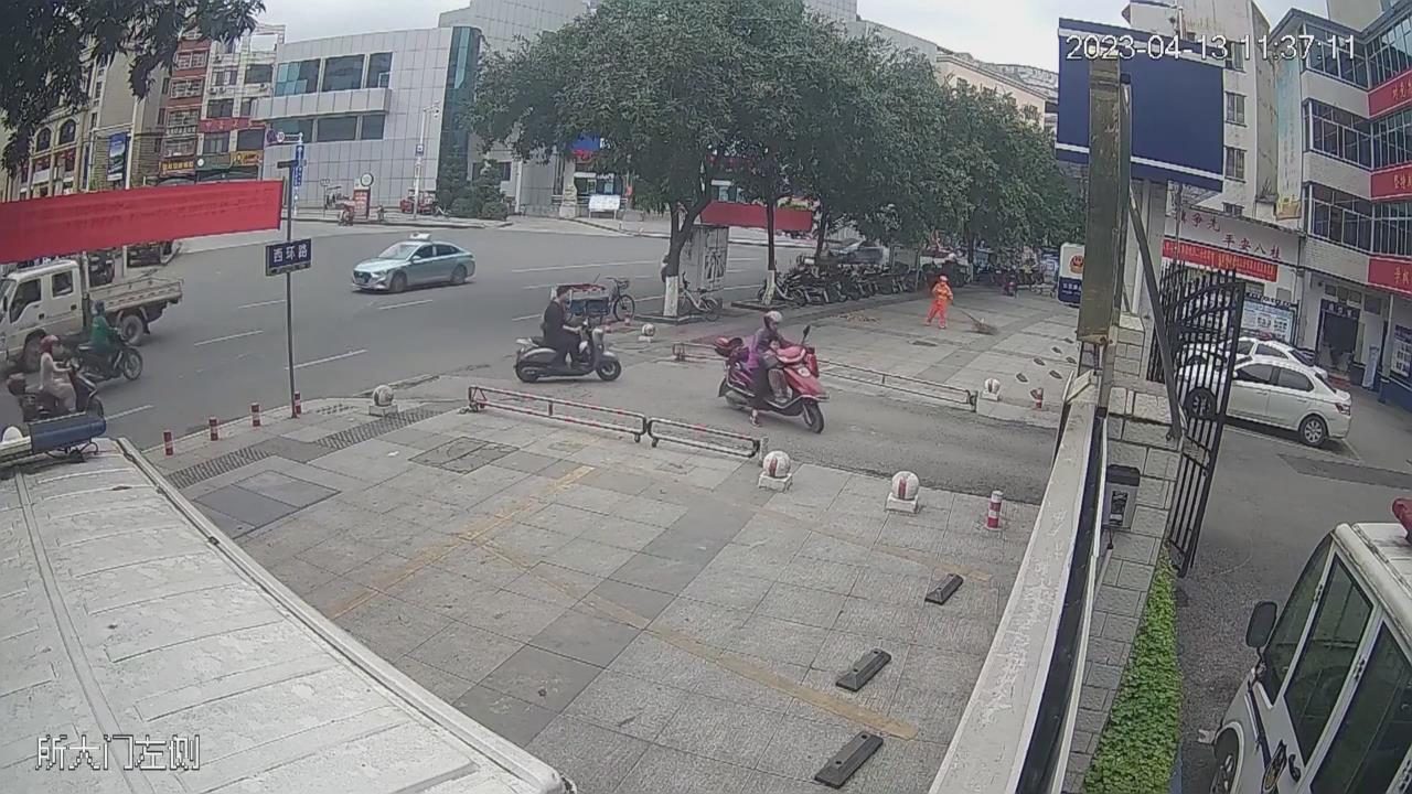 ����ͻ����ﵹ�� ��������������Ա��