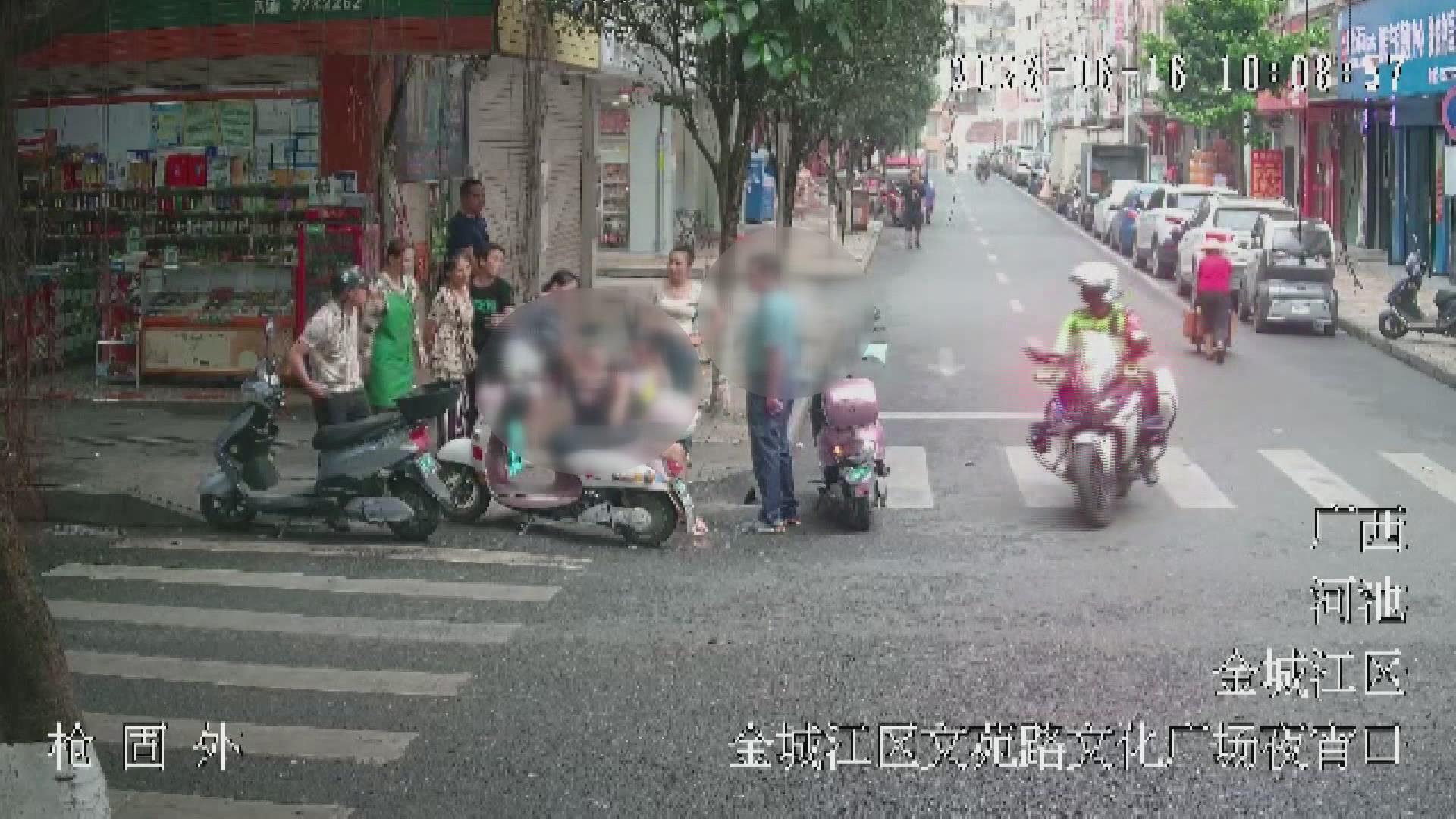  ��ǽ������綯������Ů������ �����ͷ����ů�ľ���