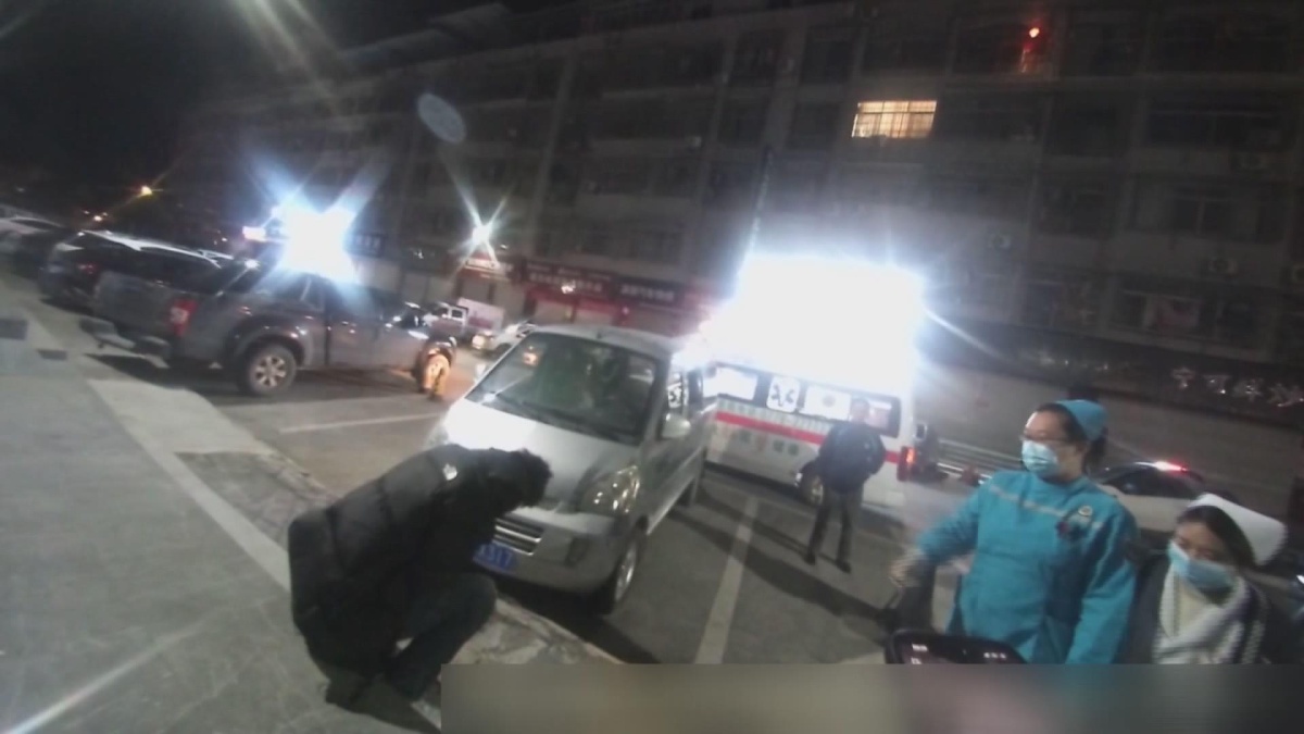 ���ӽ�ͷ���Ƶ��� �񾯼�ʱů�ľ���